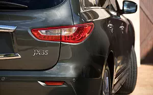   Infiniti JX35 - 2013