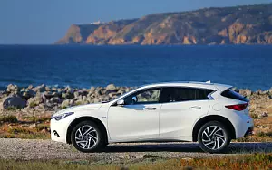   Infiniti Q30 2.2d AWD - 2015