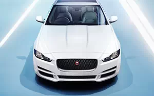   Jaguar XE Prestige UK-spec - 2015