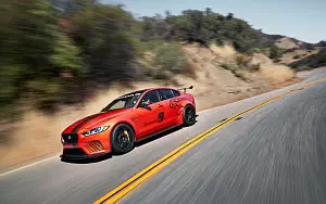   Jaguar XE SV Project 8 US-spec - 2017