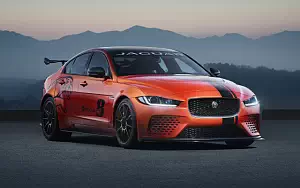   Jaguar XE SV Project 8 US-spec - 2017