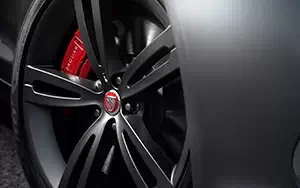  Jaguar XJR - 2013