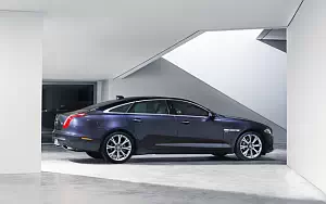   Jaguar XJ L Autobiography UK-spec - 2009