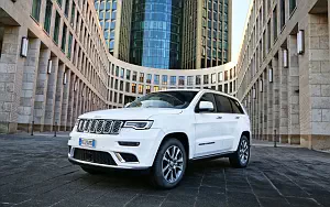   Jeep Grand Cherokee Summit EU-spec - 2017