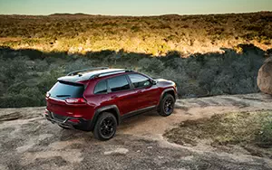   Jeep Cherokee Trailhawk - 2013