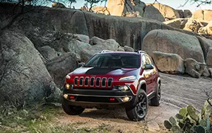   Jeep Cherokee Trailhawk - 2013