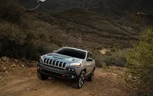   Jeep Cherokee Trailhawk - 2014