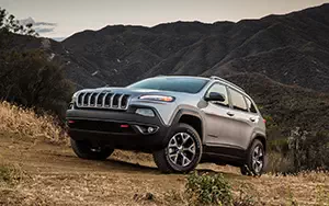   Jeep Cherokee Trailhawk - 2014