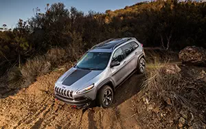   Jeep Cherokee Trailhawk - 2014