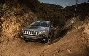   Jeep Cherokee Trailhawk - 2014