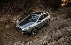   Jeep Cherokee Trailhawk - 2014