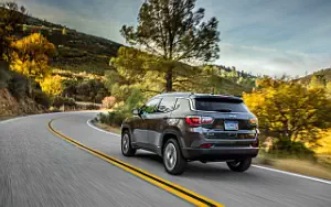   Jeep Compass Latitude - 2017