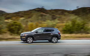   Jeep Compass Latitude - 2017