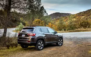   Jeep Compass Latitude - 2017