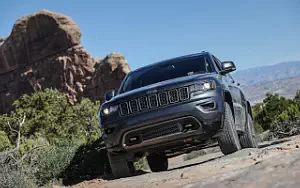   Jeep Grand Cherokee 75th Anniversary - 2016