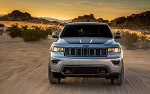   Jeep Grand Cherokee Trailhawk - 2016