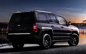   Jeep Patriot Altitude - 2012