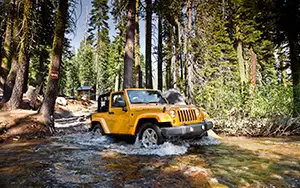   Jeep Wrangler Rubicon - 2012