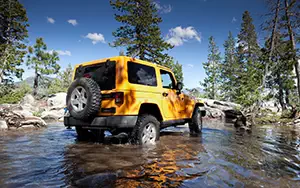   Jeep Wrangler Rubicon - 2012