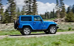   Jeep Wrangler Sahara - 2012