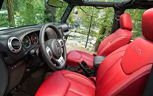   Jeep Wrangler Rubicon 10th Anniversary Edition - 2013