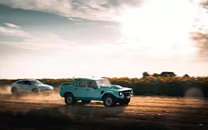   Lamborghini LM002