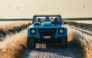   Lamborghini LM002