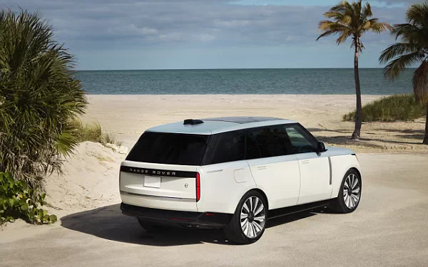 ���� ���������� Range Rover SV Candeo US-spec - 2024