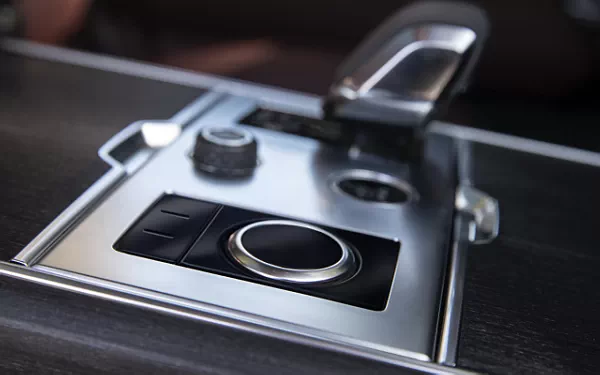 ���� ���������� Range Rover HSE P440e - 2022