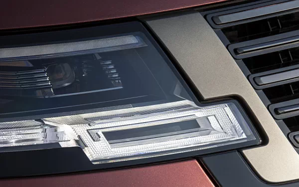 ���� ���������� Range Rover SV P510e - 2022