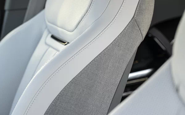 ���� ���������� Range Rover SV P510e - 2022