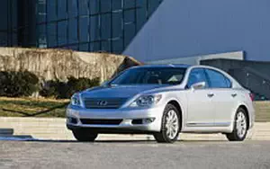   Lexus LS 460 L AWD CA-spec - 2010