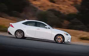   Lexus IS 300 AWD F SPORT US-spec - 2015