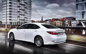   Lexus ES 200 - 2015