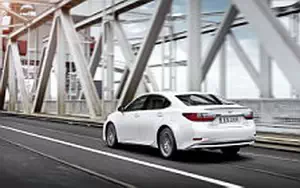   Lexus ES 200 - 2015