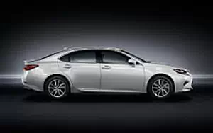   Lexus ES 300h - 2015