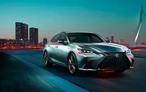   Lexus ES 300h F SPORT - 2018