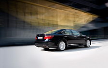   Lexus LS600h - 2007