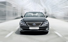   Lexus LS600h - 2007