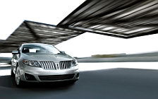   Lincoln MKS - 2011