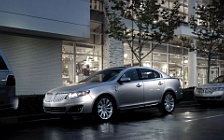   Lincoln MKS - 2011