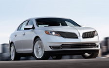   Lincoln MKS - 2013