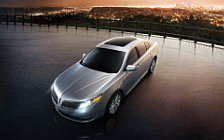   Lincoln MKS - 2013