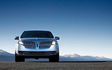   Lincoln MKT - 2010