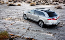   Lincoln MKT - 2010