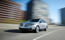   Lincoln MKT - 2010