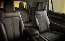   Lincoln MKT - 2012