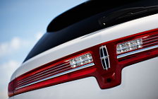   Lincoln MKT - 2013