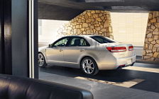   Lincoln MKZ - 2012