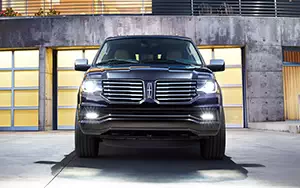   Lincoln Navigator L - 2014